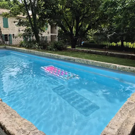 فندق مبيت وإفطار Au Coeur D'un Mas